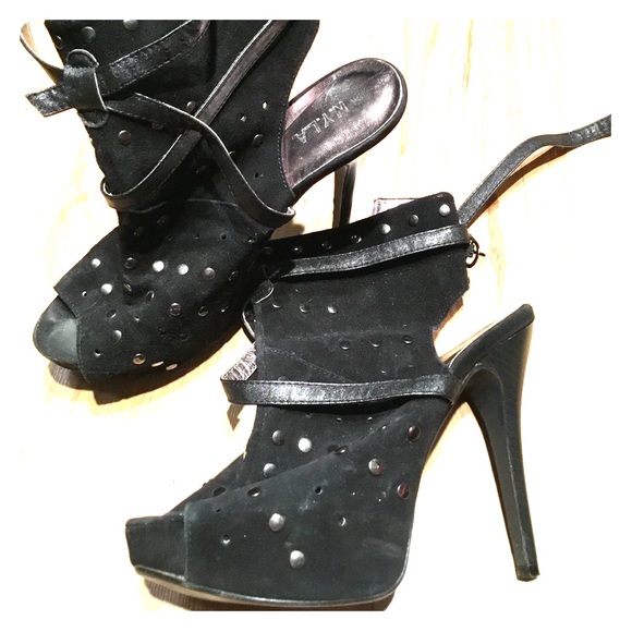 N.Y.L.A black platform *offers welcome* - Picture 1 of 3